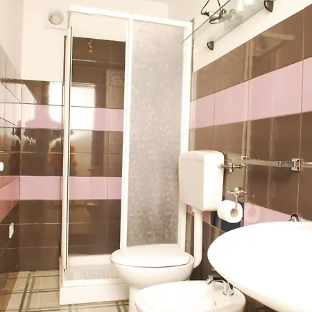 Vara Self Check In Private Parking 모텔 *