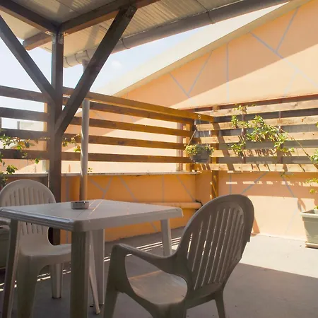 Vara Self Check In Private Parking *