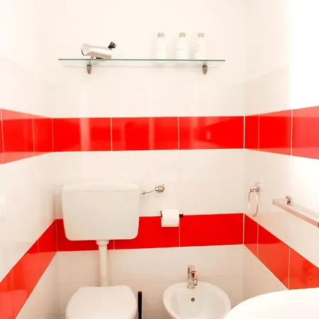 Vara Self Check In Private Parking