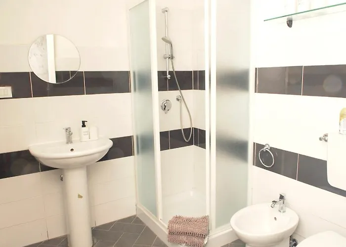 Vara Self Check In Private Parking Ceparana